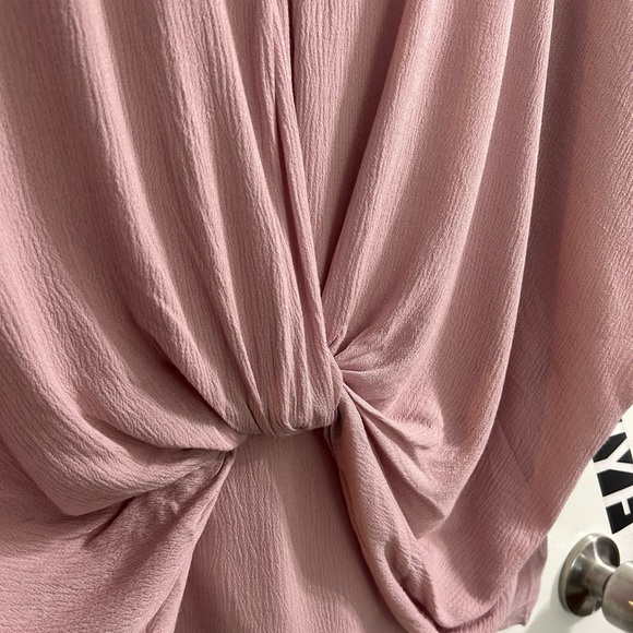 Hyfve Twisted Hem Top NWT - Picture 6 of 7